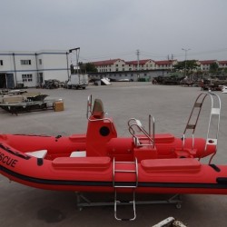 2018 Attractive Red 520cm Fiberglass Hull Inflatable Boat with Ce