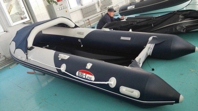 Outdoor Water Sport Inflatable PVC Tube Boat for Fishing Image1