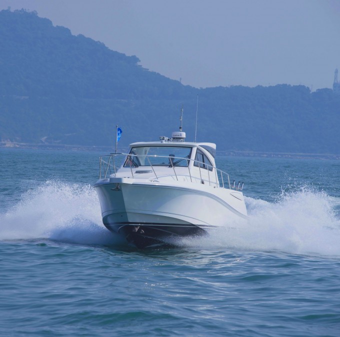 Hq39FT Luxury Yacht Aluminum Speed Boat 12 Seats Image1