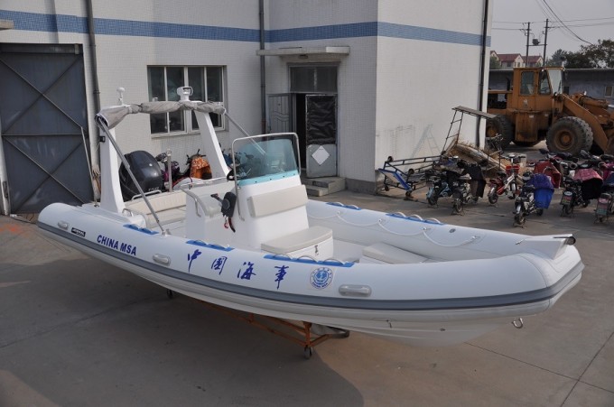 6.8m Rescue Boat Rigid Heavy Load Speed Inflatable Boat Image1