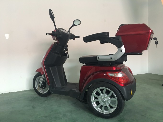 Wholesale 500W Electric Mobility Scooter, Electric Tricycle with Pedal (TC-020) Image1