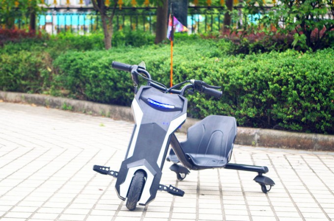 Factory Selling New Ce Approved 100W 4.5A Electric Drift Trike Sliding Tricycle (JY-ES002) Image1