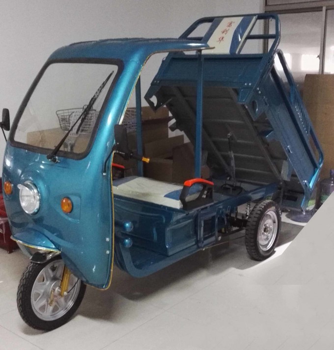 The Battery Tricycle for Cargo and Passenger Image1