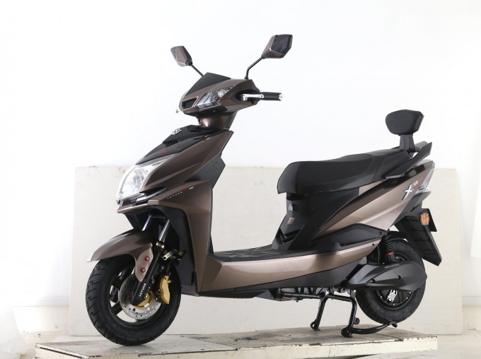 Sporty Powerful Electric Motorcycle Two Wheels Mnx Image1
