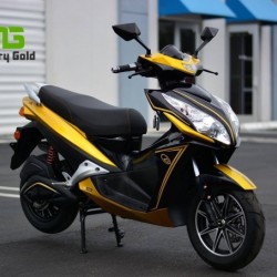 2017 New Hot Colorful Fashion Model 1800W Electric Motorcycle