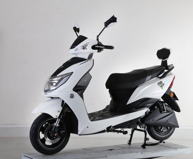 Fashion Style Sporty Electric Motorcycle for City Commutor Image1