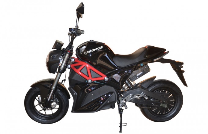 2000W Racing Electric Motorcycle Urban Shuttle Scooter with Hydraulic Suspension Image1