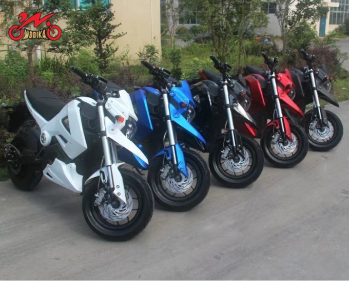 2017 2018 Street Racing Sports Electric Motorcycle with Pedals Scooter Image1