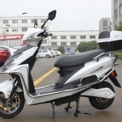 China Hot Selling Scooter Electric Motorcycle for Commuter Work