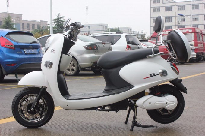 Cheap Lead-Acid Battery Fashionable E-Motorcycle with Good Performance Image1