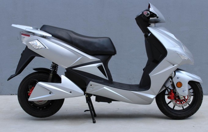2018 Fashion Electric Motorcycle Image1