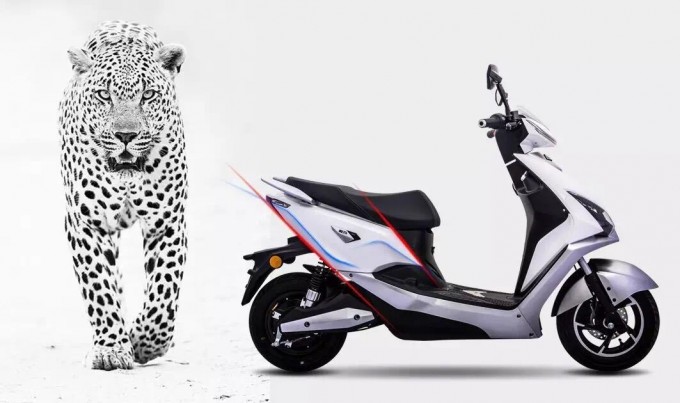 Aima Patent Design Powerul 60V800W Electric Motorcycle with Bosch Motor Image1