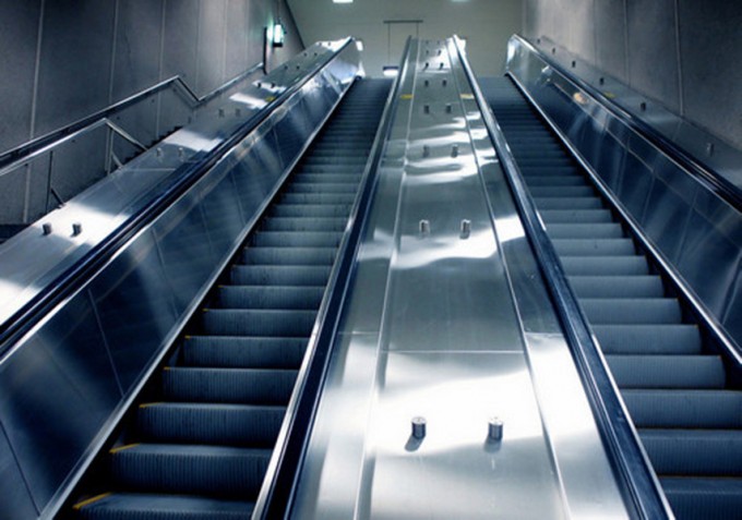 Dsk Public Transport Heavy Duty Escalators Image1