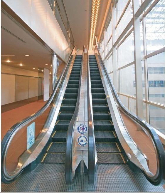 Public Traffic Escalator in Parallel Image1