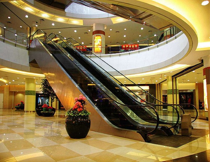 Safe & Comfortable Commercial Escalators Image1