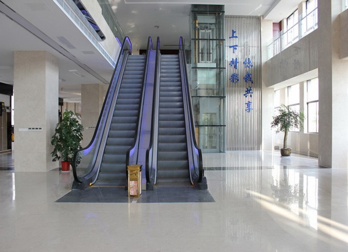 Outdoor 30 Degree Automatic Escalator/Ladder Good Quality with Competitive Price Image1