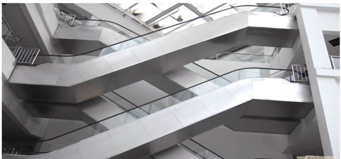 Commercial Building Escalator Image1