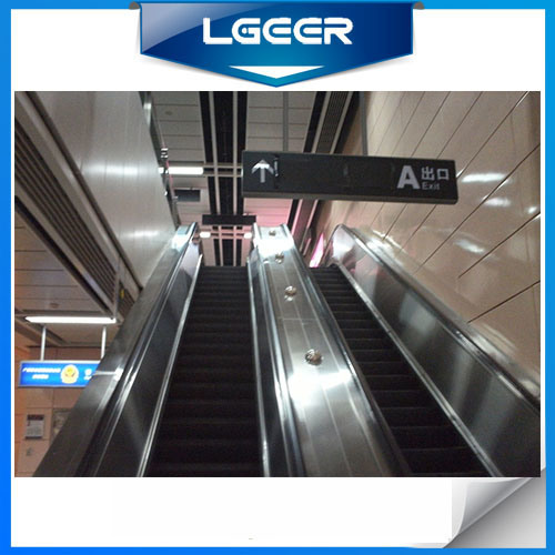 Subway Station Escalator Image1