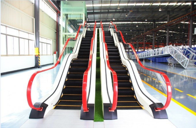Waving Escalator with Best Quality Image1
