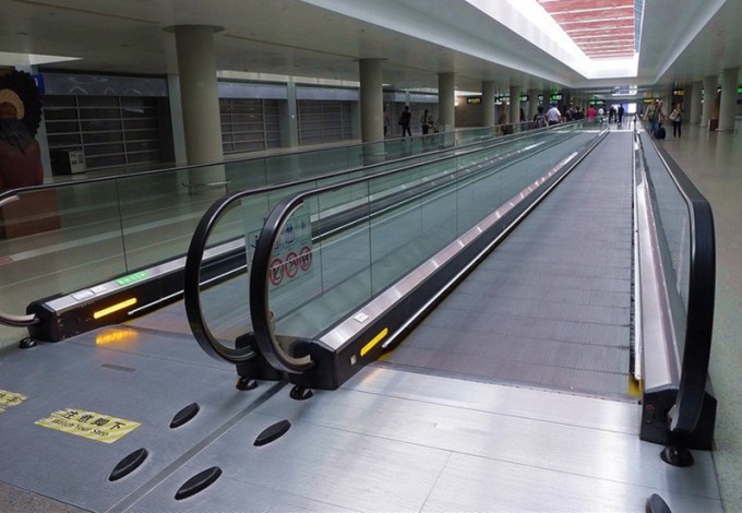 Indoor Types Moving Walk Image1