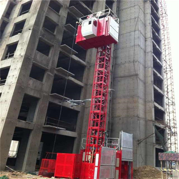 China Factory 2t Double Cage Cargo Hoist Lift Construction Elevator Image1