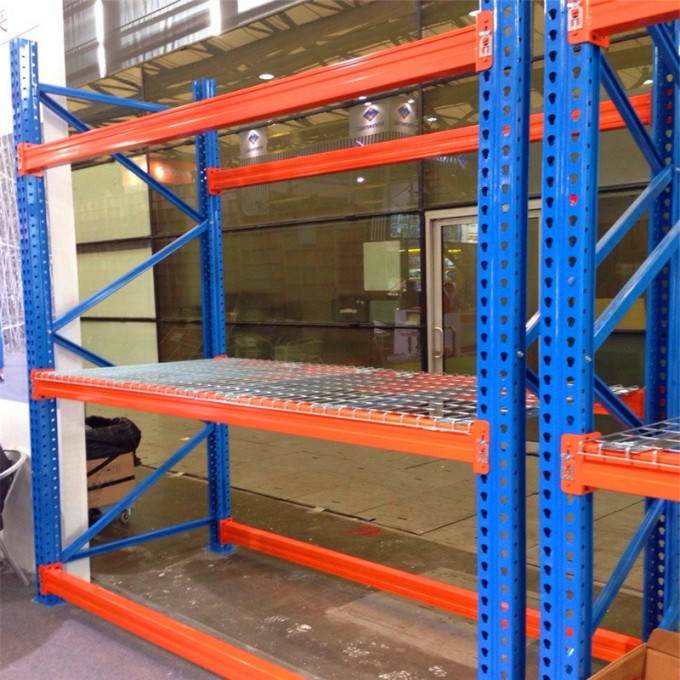 Hot Sell Steel Warehouse Storage Teardrop Pallet Rack Image1