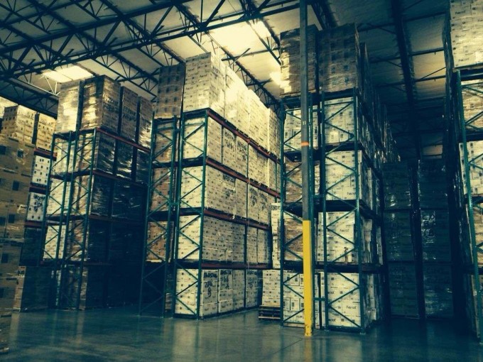 Warehouse Factory Storage Heavy Duty USA Teardrop Pallet Rack Image1