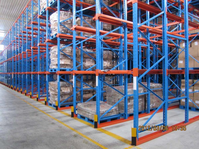Heay Duty Warehouse Drive-in Pallet Storage Rack Image1