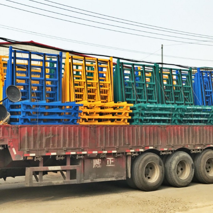 Storage and Transportation Glass Rack with Rubber Mat Image1