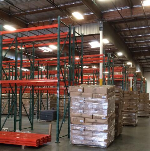 Steel/Metal Pallet Heavy Duty Warehouse Storage Rack Image1