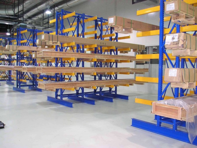 Heavy Duty Cantilever Racking for Long Products Image1