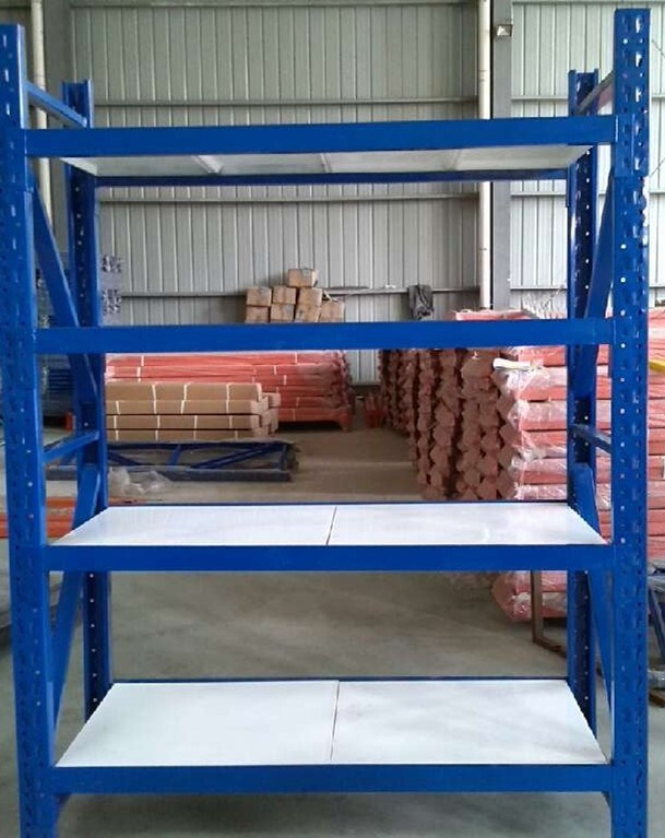 Medium Duty Rack for Warehouse Selective Image1