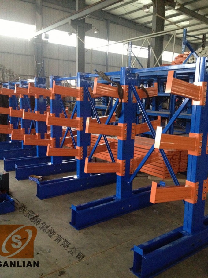 Heavy Duty Warehouse Cantilever Rack with Steel Image1