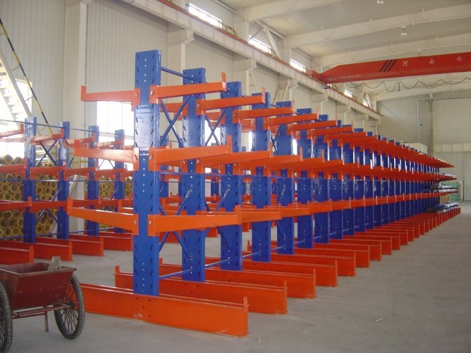 Heavy Duty Industrial Cantilever Racking with Double or Single Arms Image1