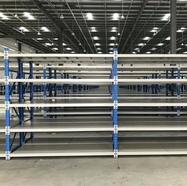 Warehouse Storage Longspan Rack with Steel Deck Image1