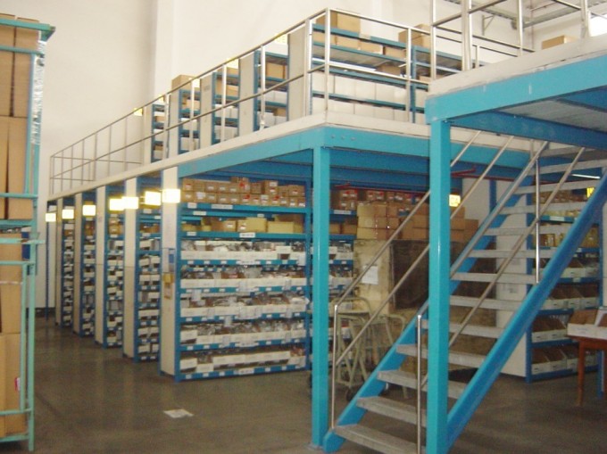 Warehouse Steel Racking for Automotive Fittings Image1