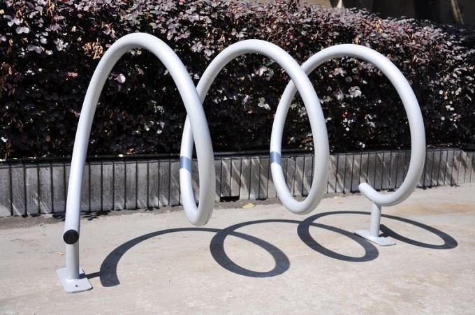 Powder Coated Outdoor Spiral Cycle Bike Parking Rack Image1