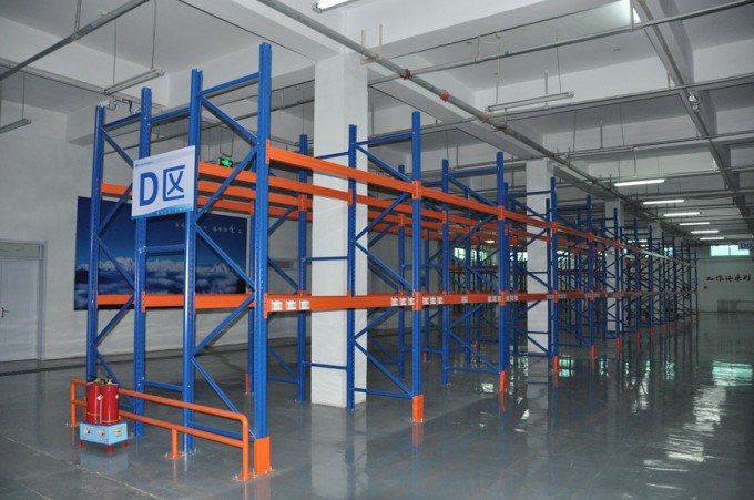 China Factory Steel Selective Heavy Duty Pallet Rack Image1