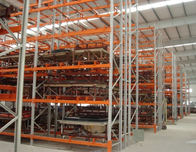 Selective Warehouse Storage Metal Pallet Racking Image1
