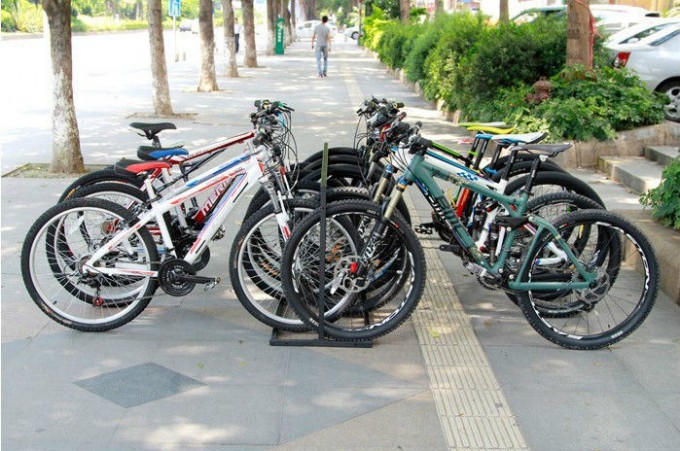 Mounted & Simple Bicycle Hanger Bike Rack Image1