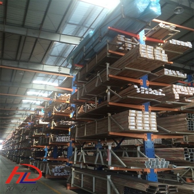 Steel Cantilever Racks for Long Bulky Items Image1