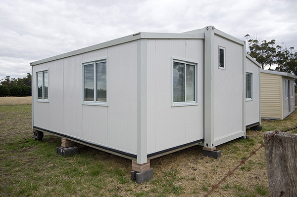 Shipping 40 FT Luxury Fully Furnished Rebuilt Steel Container House Image1