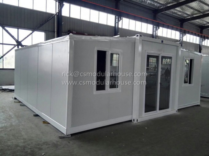 Expanding Container Image1