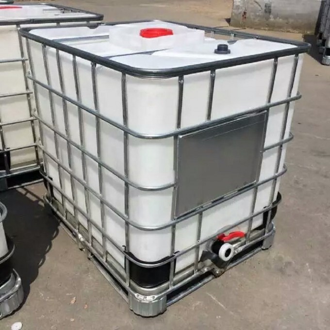 1000L Chemical/Oil IBC Tank with a Steel Frame Care Image1