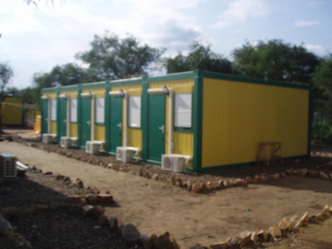 Shower House Container Image1