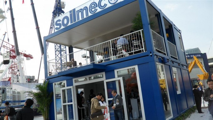 Comfortable Modern Container Building Image1