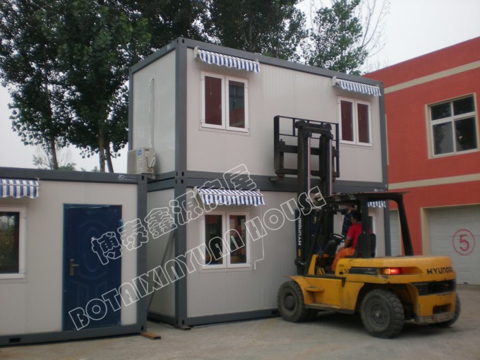 Easy Install&Transport Self-Assembled Movable Container House Image1