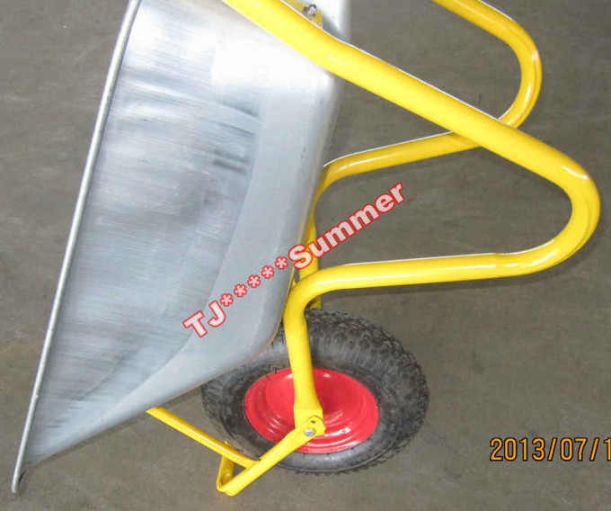 Bahrain Russia Model Wb6404h Heavy-Duty Construction Wheelbarrow with Metal Wheel Image1