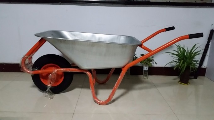 Ukraine Market Popular Design Wheelbarrow Image1