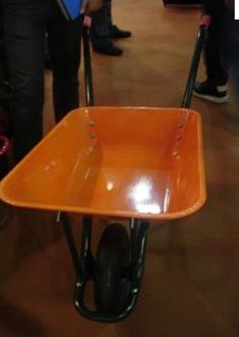 Big Yard Tray for Wheelbarrow (WB5211) Wih Strong Handle Image1